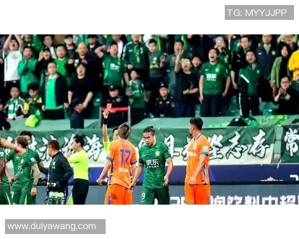 2006年鲁能与国安激战回顾球迷心中难忘的经典对决