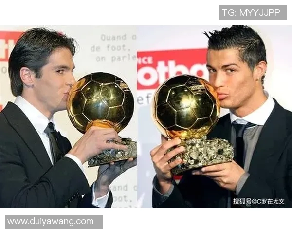 C罗与卡卡的巅峰对决回顾：足球传奇的精彩瞬间与技术较量