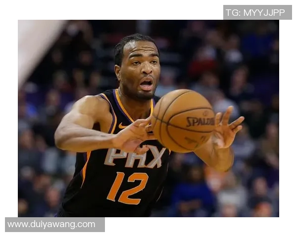 tj沃伦带领球队挑战热火全力争胜展现绝佳状态与团队默契